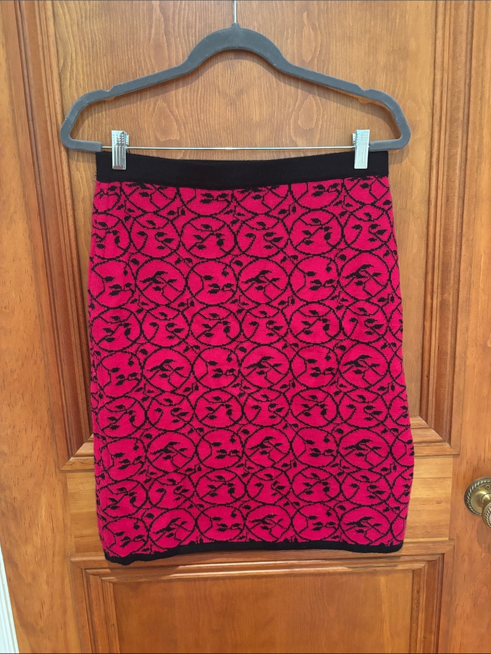 Pink and Black Patterned Knit Reversible Skirt